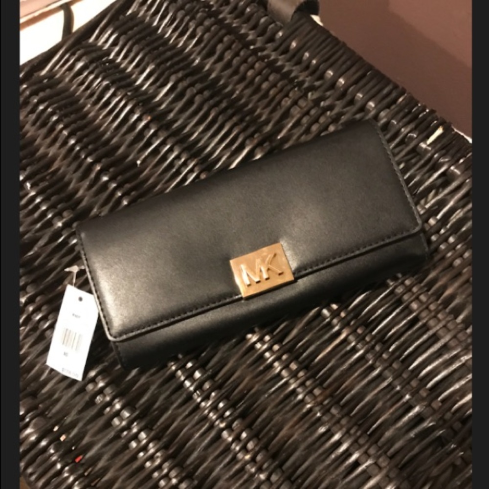 Brand New Michael Kors Wallet